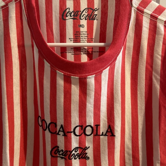 URBAN OUTFITTERS WOMENS GRAPHIC SHIRT MEDIUM - Picture 2 of 2